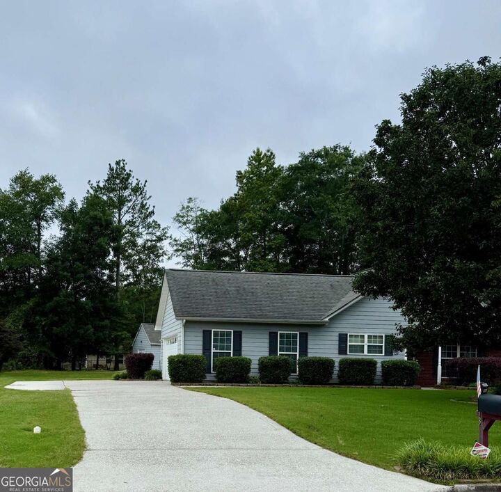 Property Photo:  1013 Navaho Trail  GA 30655 