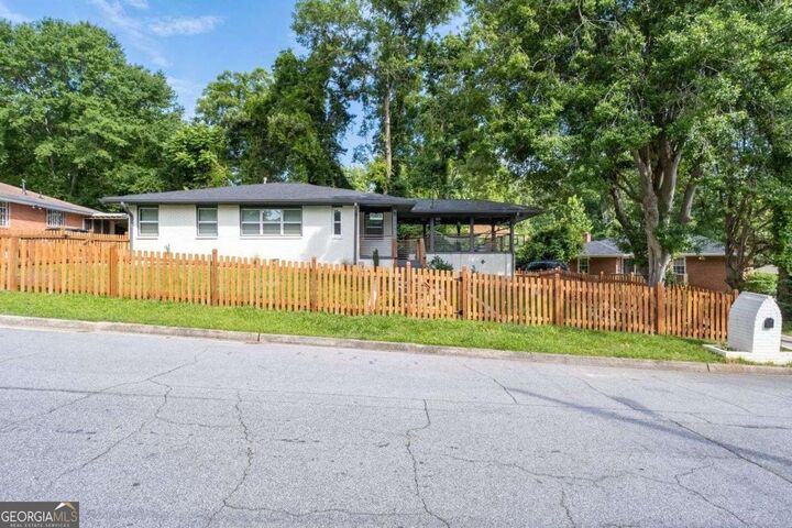 Property Photo: 1261 Calhoun Terrace SW GA 30314