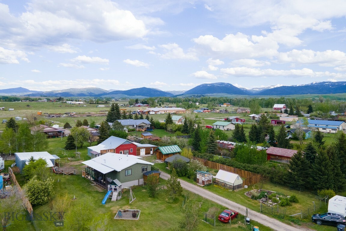 Property Photo: 510 Table Mountain Dr MT 59730