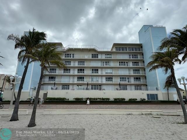 300 Oregon St 401  Hollywood FL 33019 photo