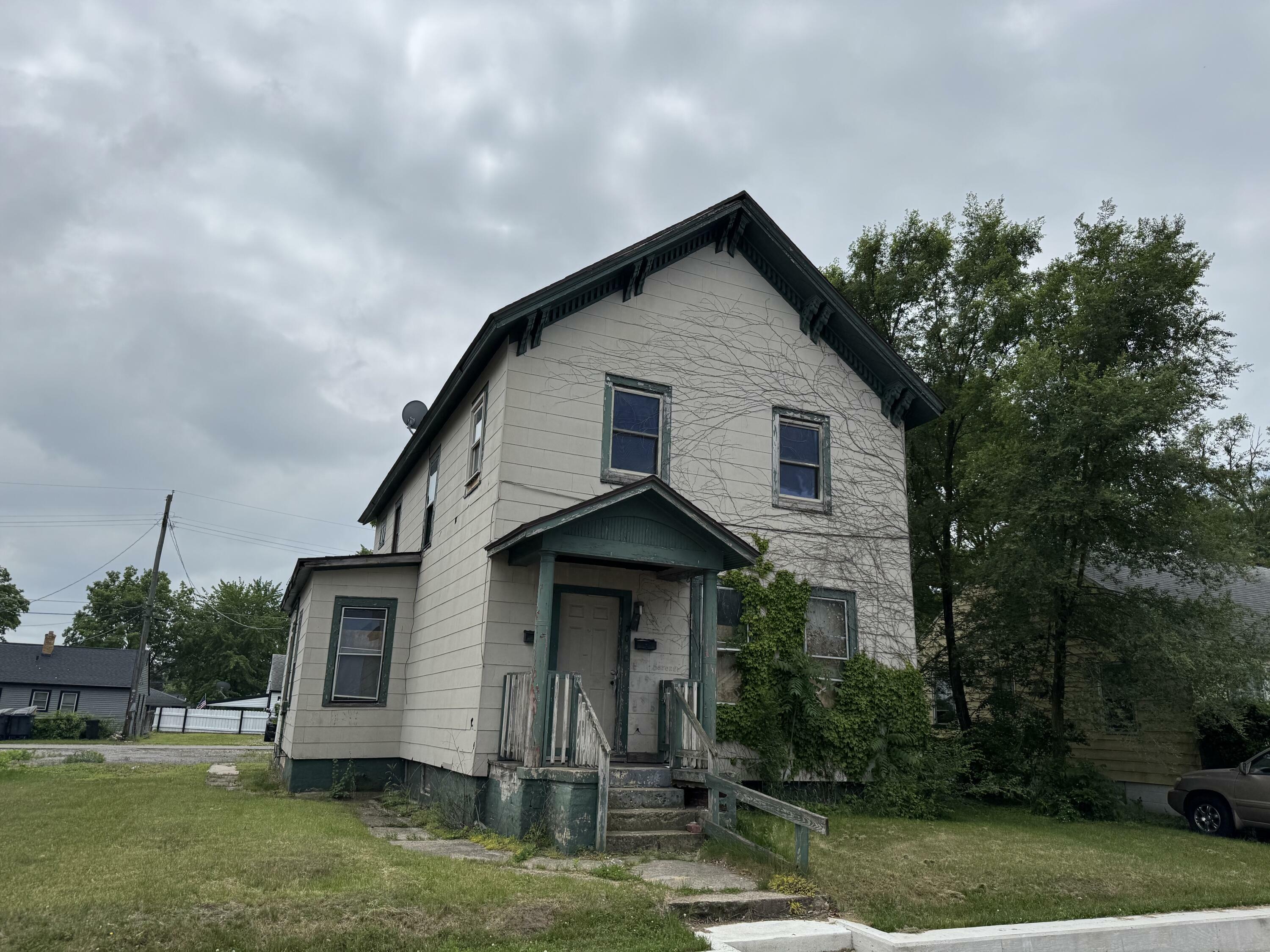 Property Photo: 709 E 11th Street IN 46360