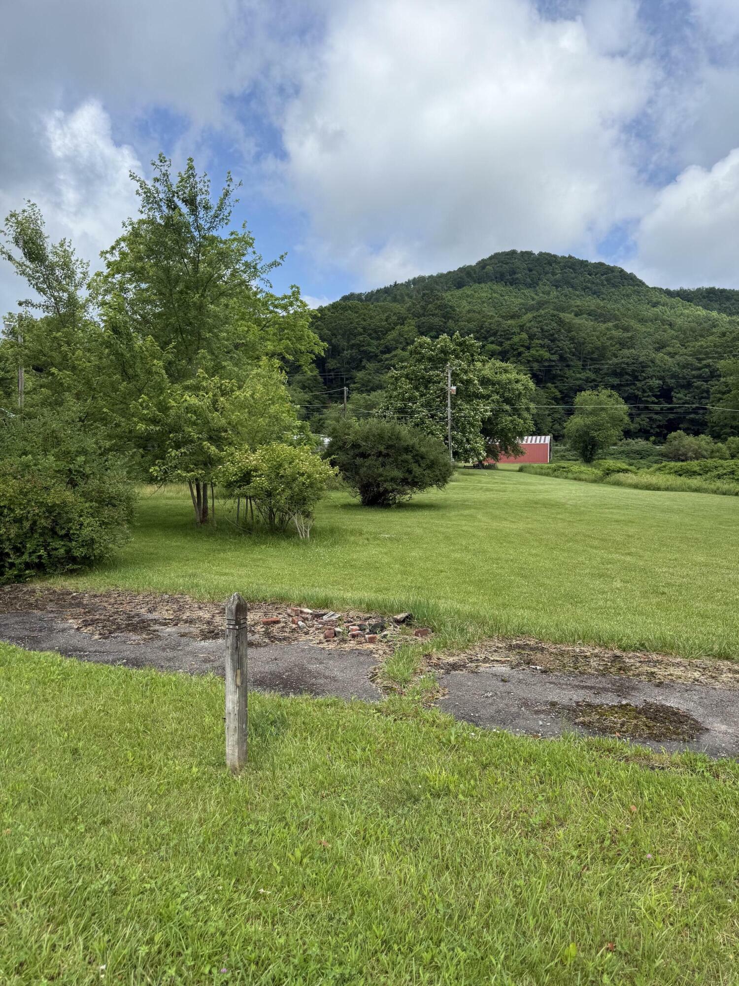 Property Photo: 4th St WV 25962