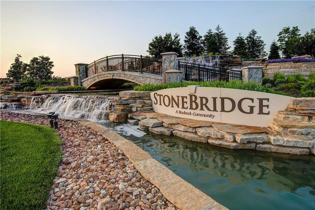Property Photo:  15882 W 165th Terrace  KS 66062 