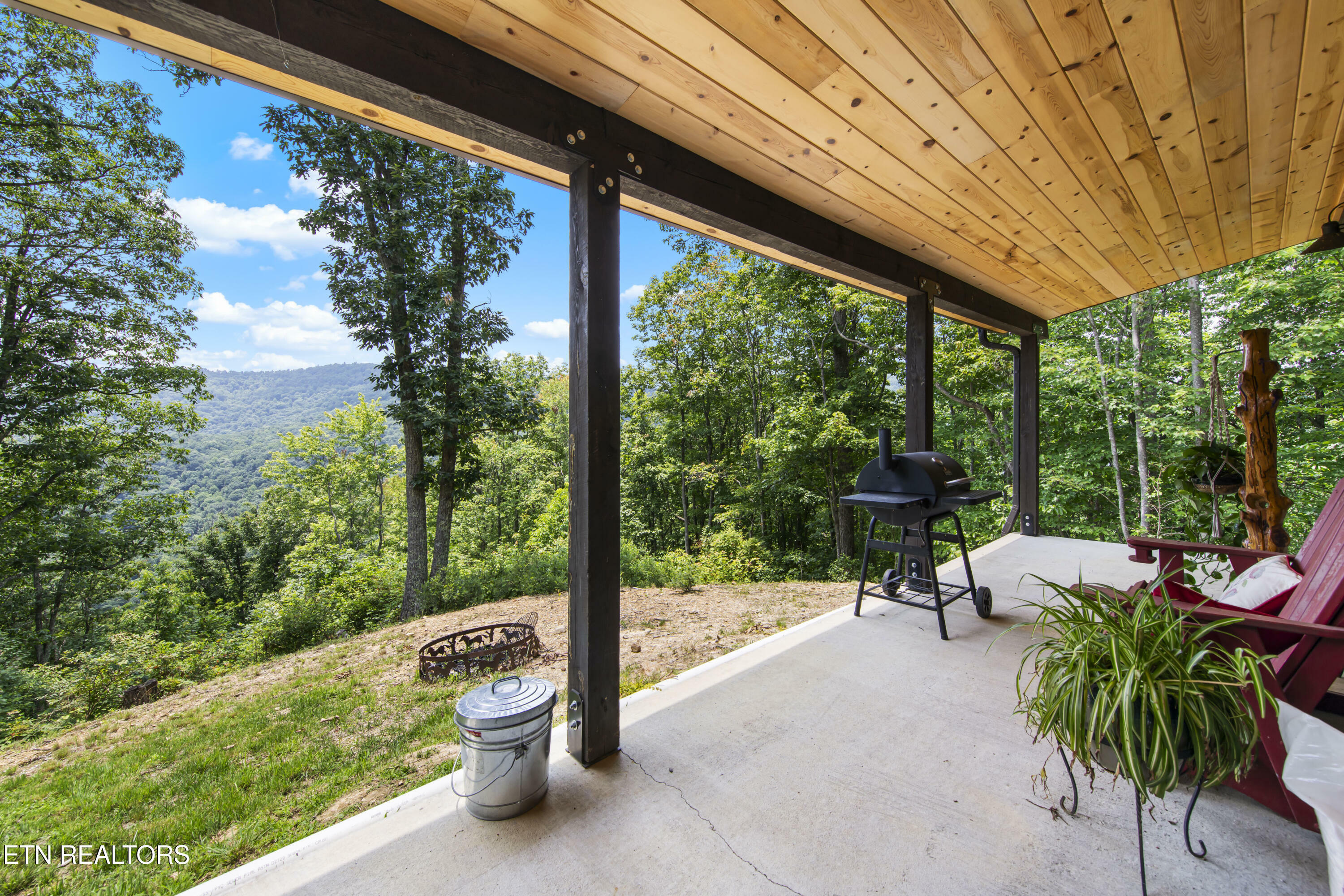 Property Photo: 187 Persimmon Lane TN 37847