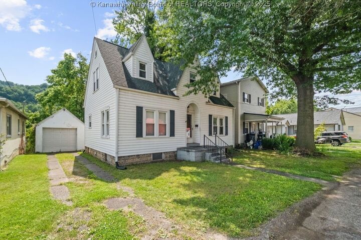 Property Photo: 104 E Riverview Drive WV 25015