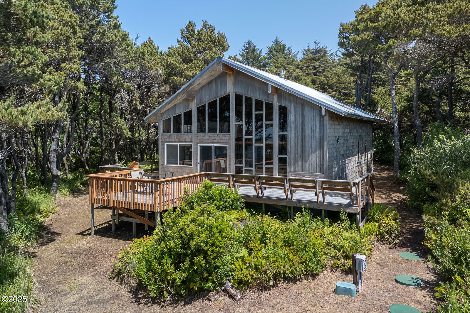 Property Photo: 9914 S Coast Hwy OR 97366