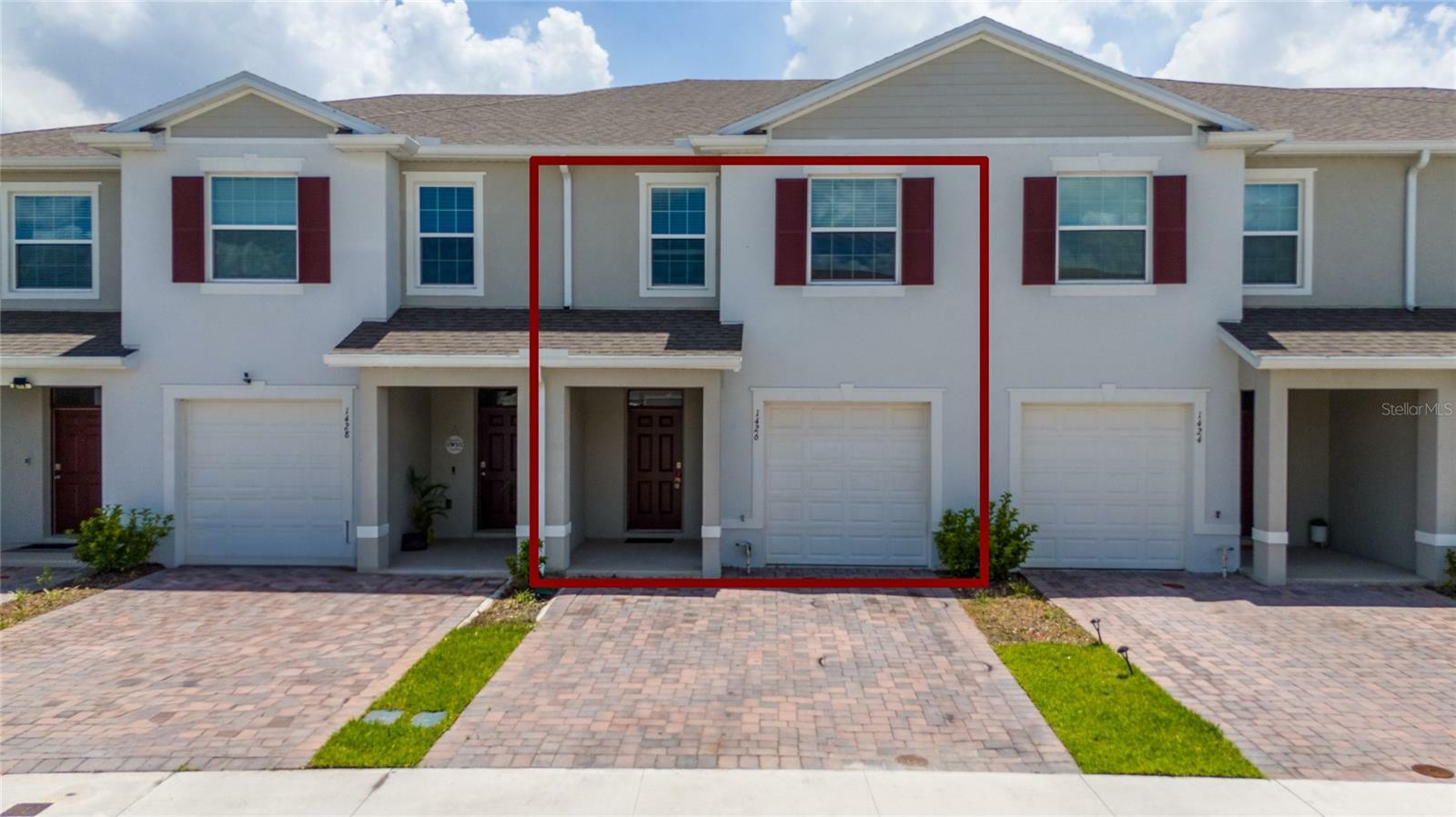 Property Photo: 1426 Isleta Loop FL 34741