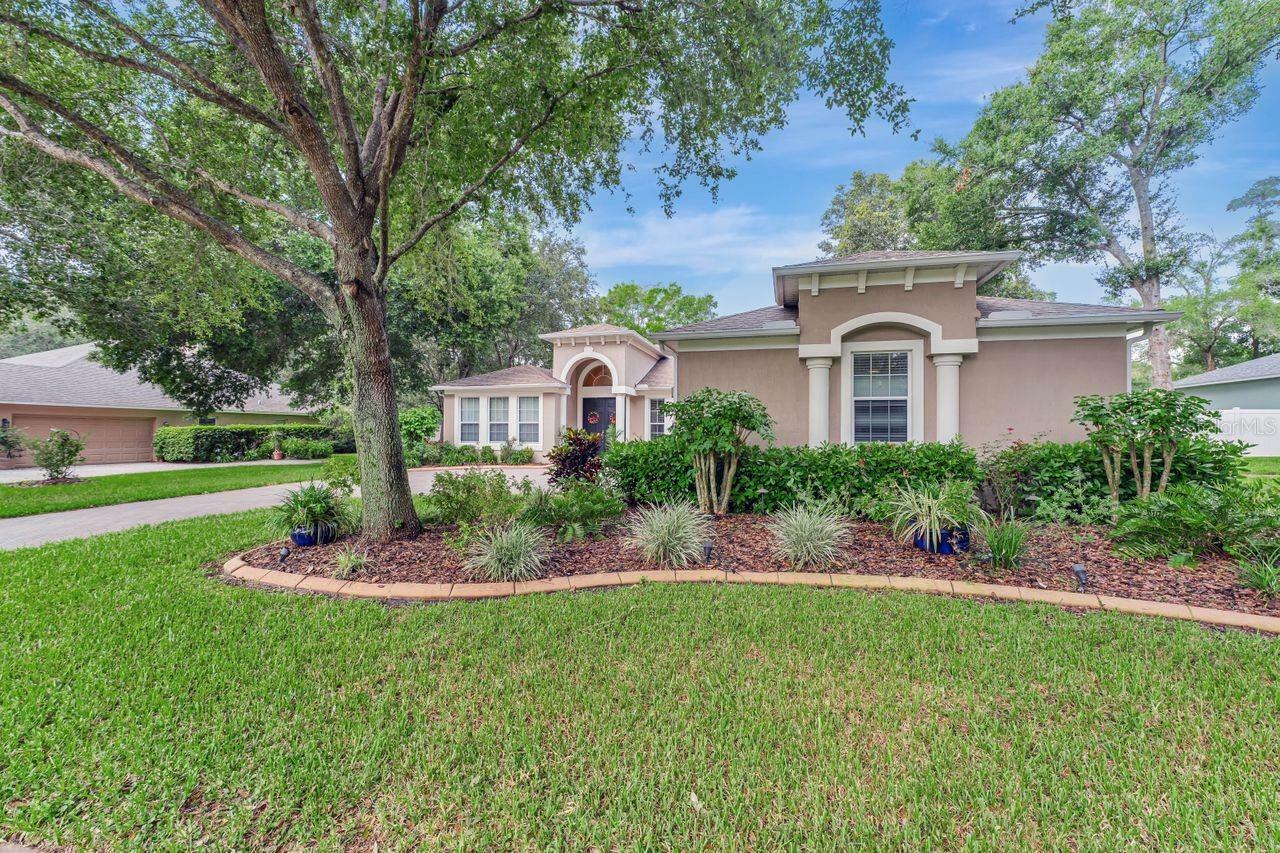 Property Photo: 2579 Woodside Ridge Drive FL 32712