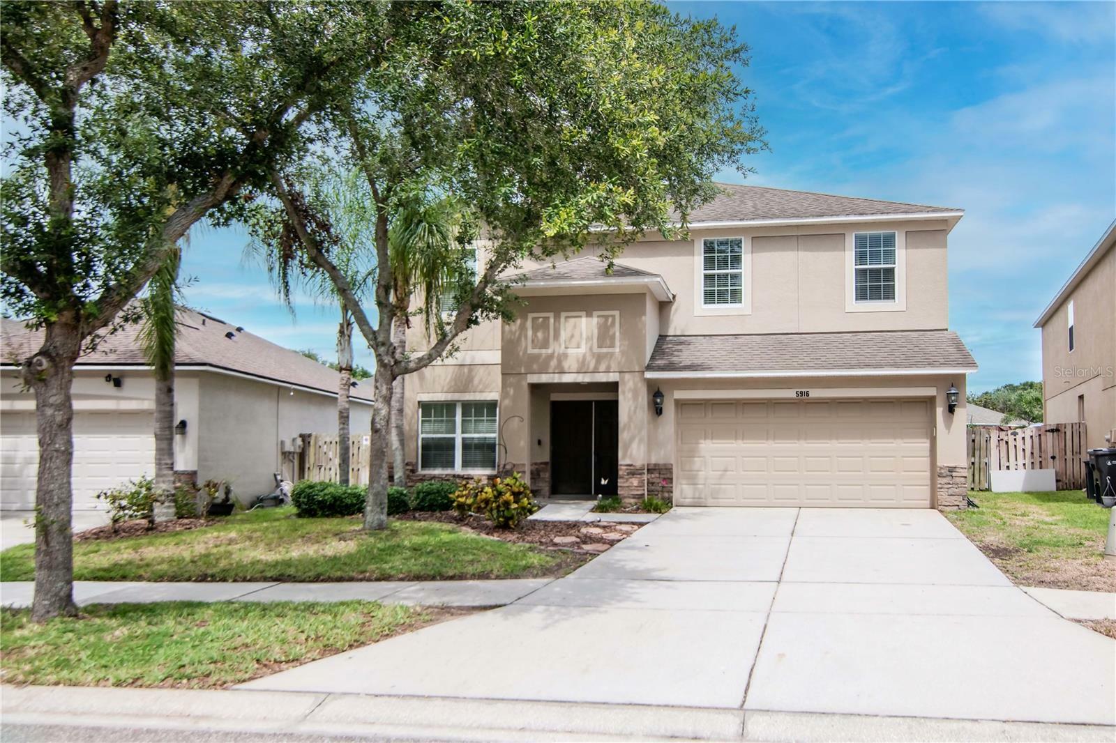 Property Photo: 5916 Tulip Flower Drive FL 33578