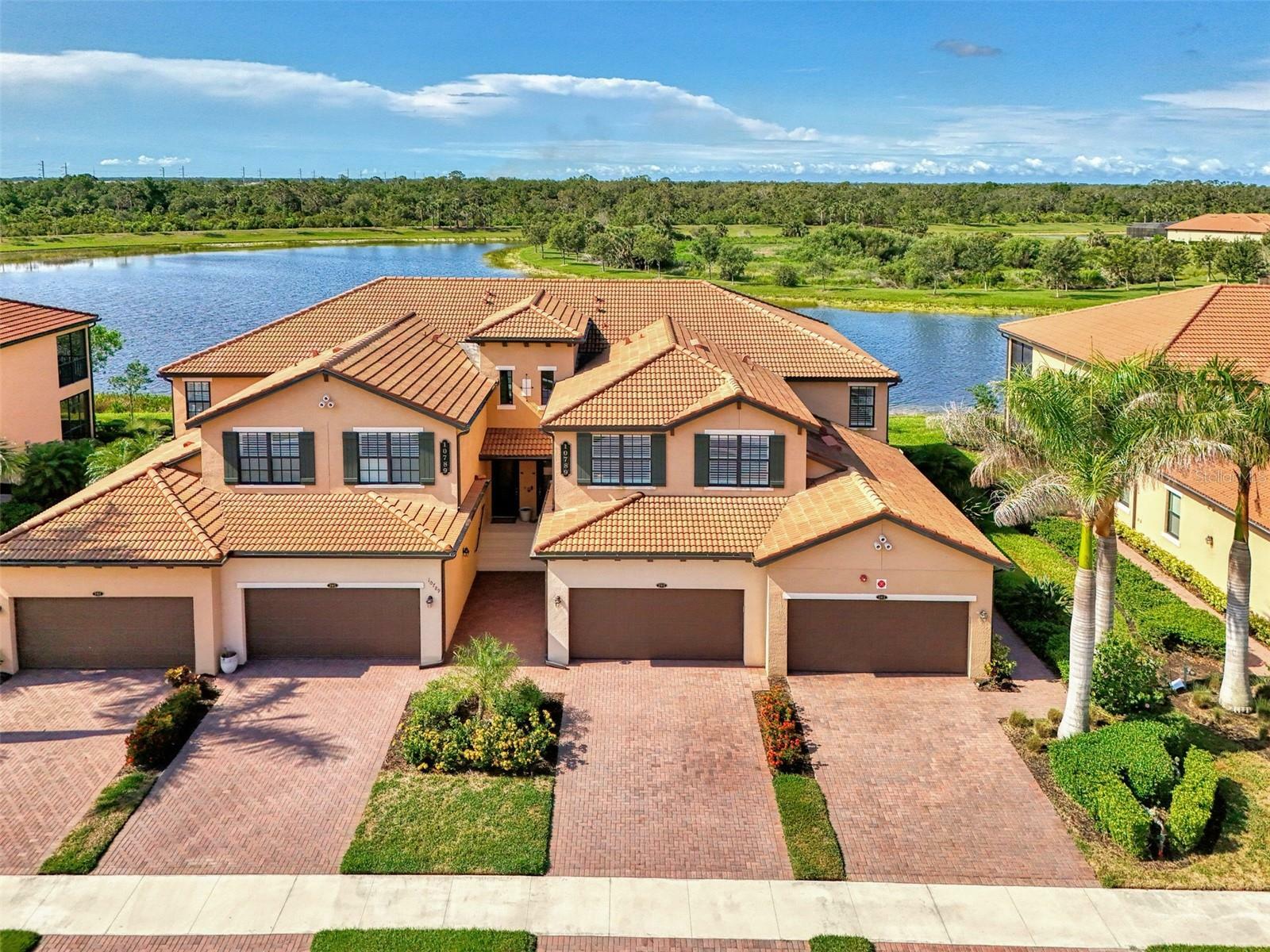 Property Photo: 10789 Tarflower Drive 202 FL 34293