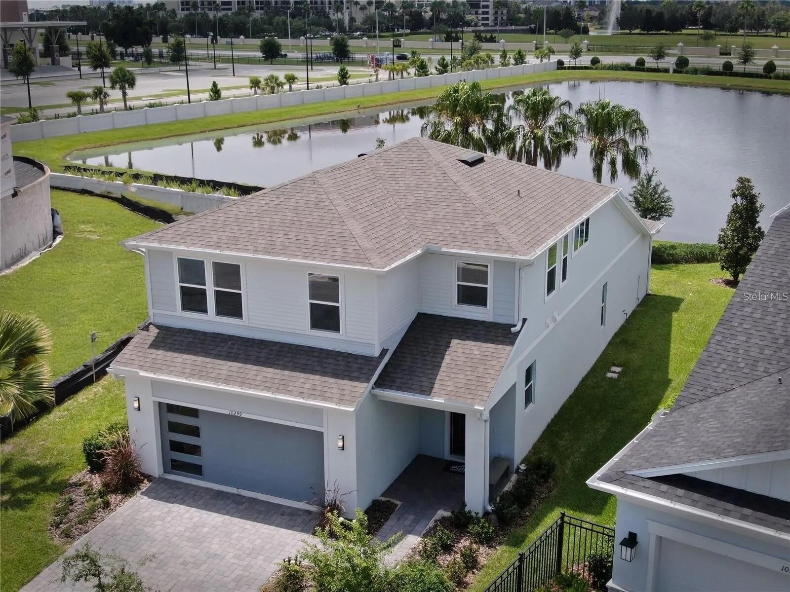 Property Photo:  10299 Park Estates Avenue  FL 32836