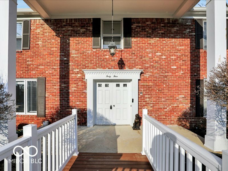 Property Photo: 44 Horseshoe Lane IN 46033