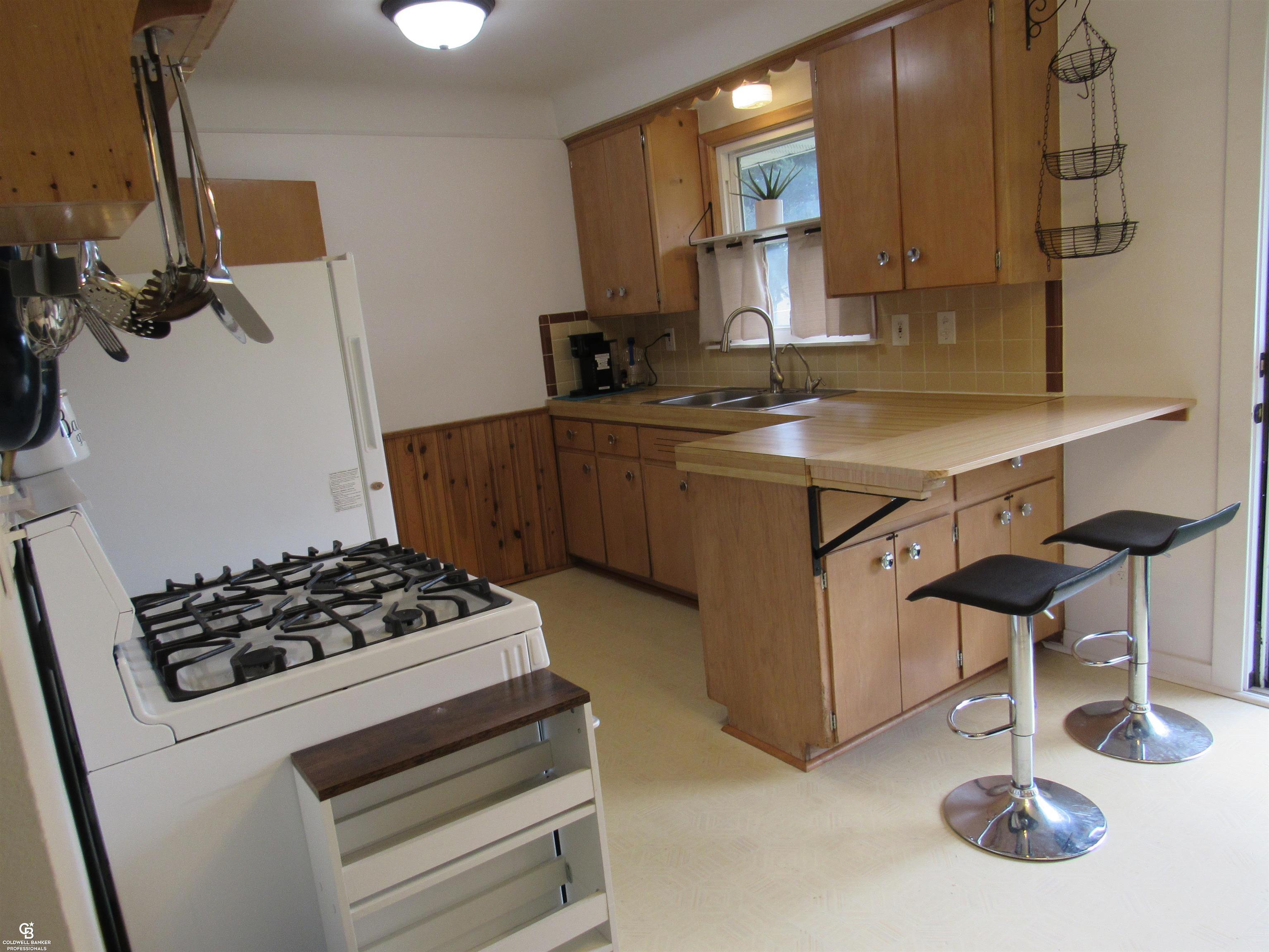 Property Photo: 32900 Knapp Avenue MI 48093
