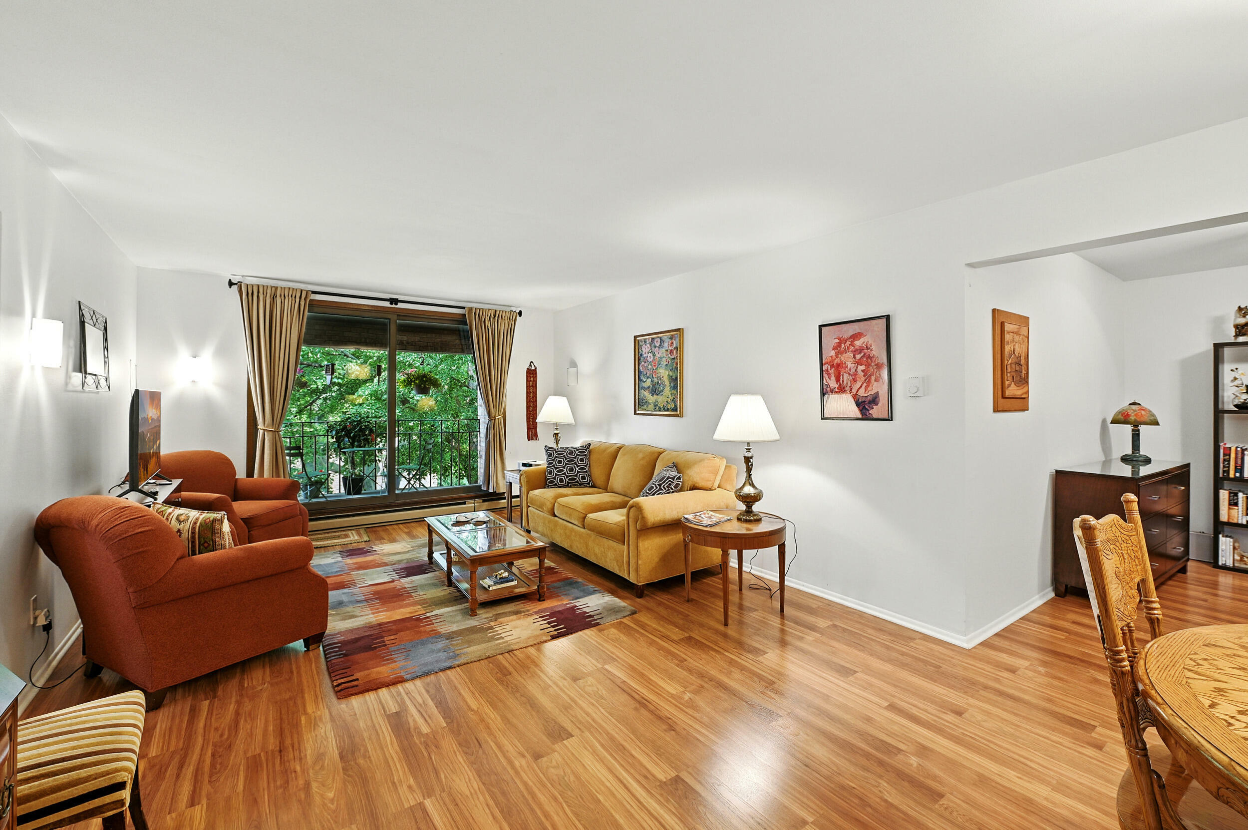 Property Photo: 1906 E Shorewood Blvd 360 WI 53211
