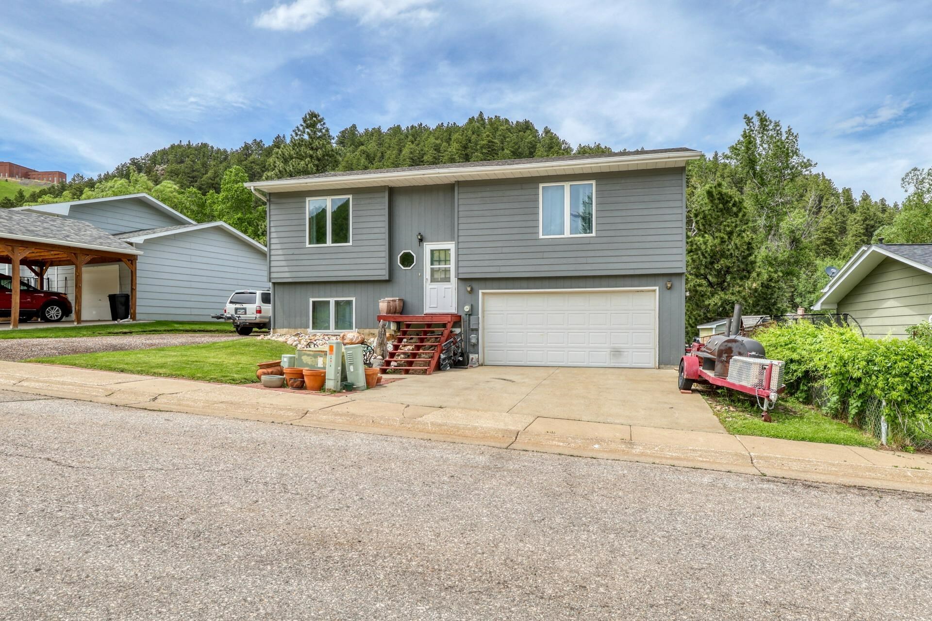 Property Photo: 20 McMasters Drive SD 57732