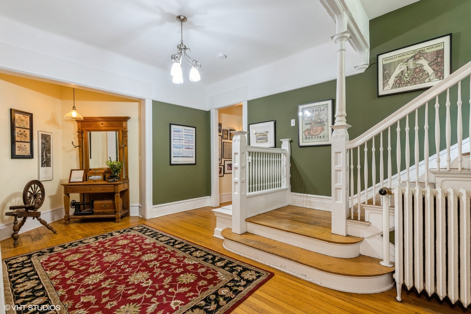 Property Photo:  1232 Hinman Avenue Main  IL 60202 