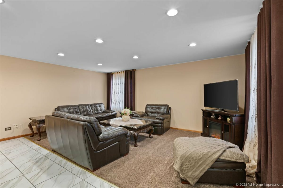 Property Photo:  5316 W Mint Julip Drive  IL 60803 
