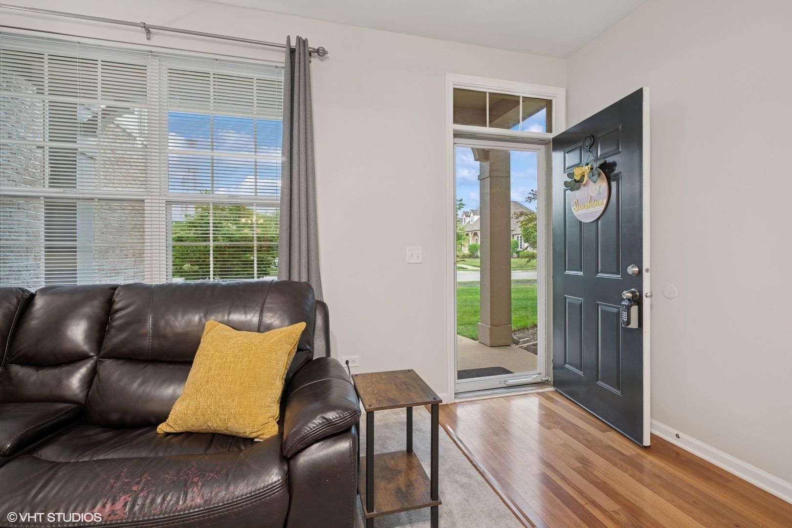 Property Photo: 260 Rosehall Drive 130 IL 60047