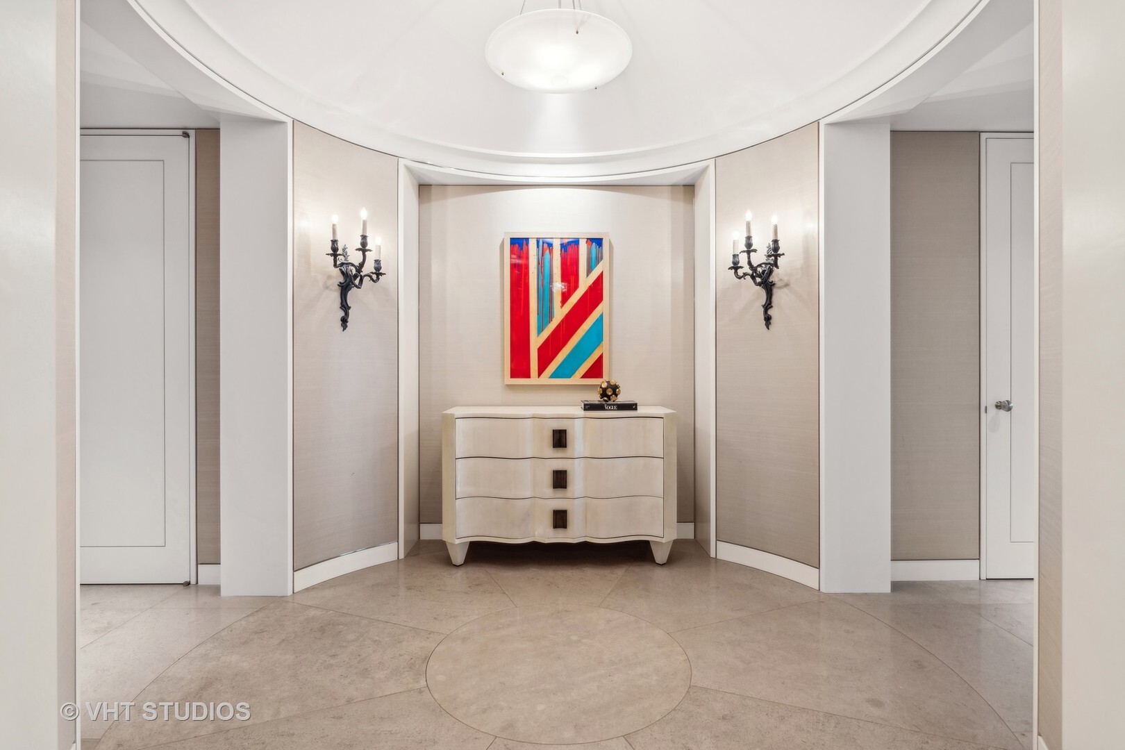 Property Photo: 11 E Walton Street 4902 IL 60611