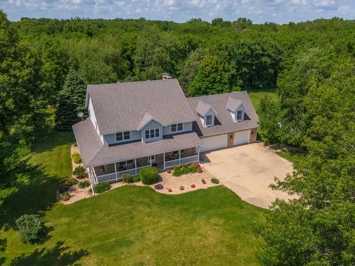 13494 E 75 North Road  Heyworth IL 61745 photo