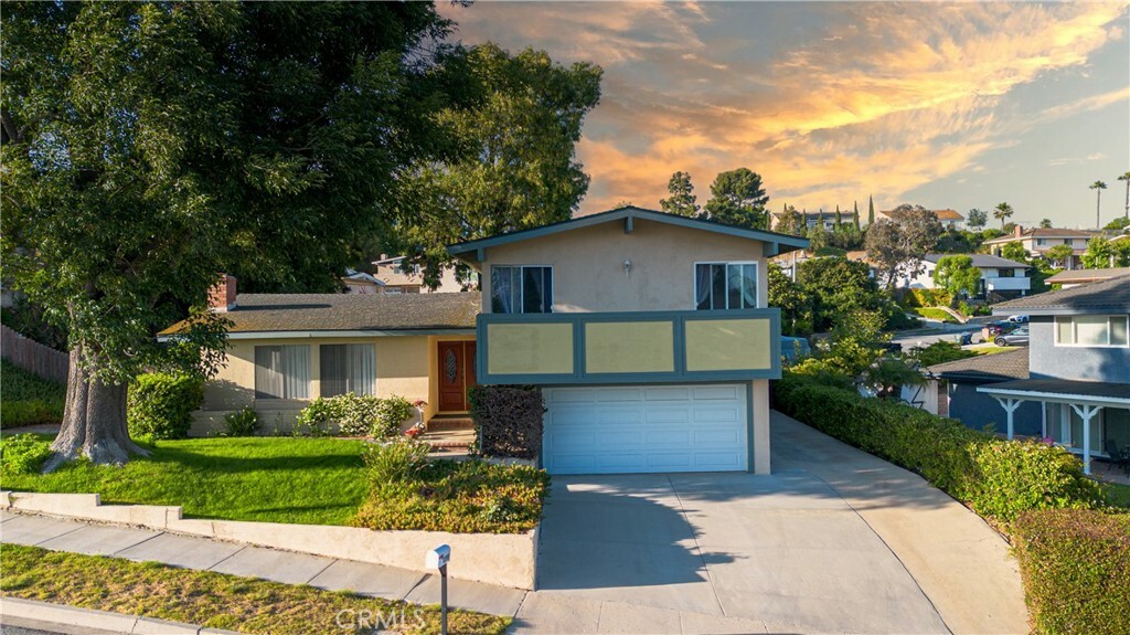 Property Photo:  4296 Avenida Amelgado  CA 91360 