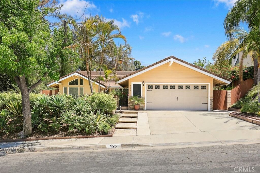 Property Photo: 925 Calle Hermosa CA 91773
