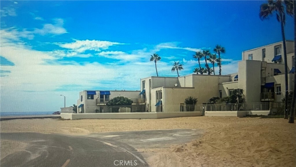 Property Photo: 711 Pacific Coast 109 CA 92648
