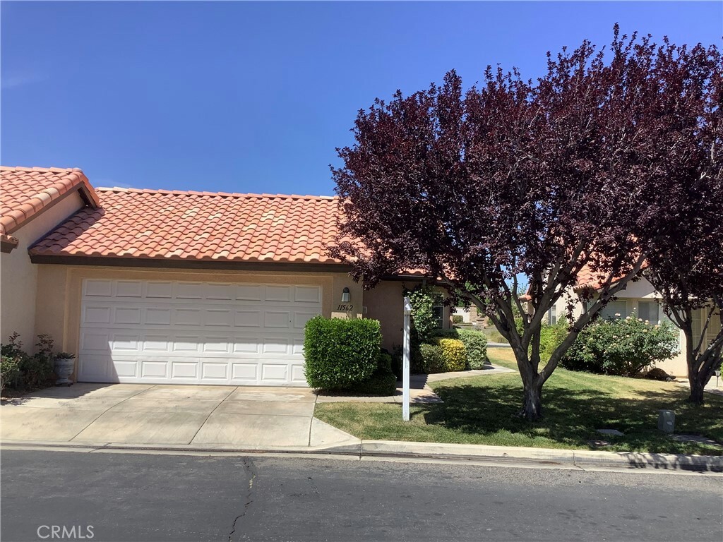 Property Photo: 11562 Oak Street CA 92308