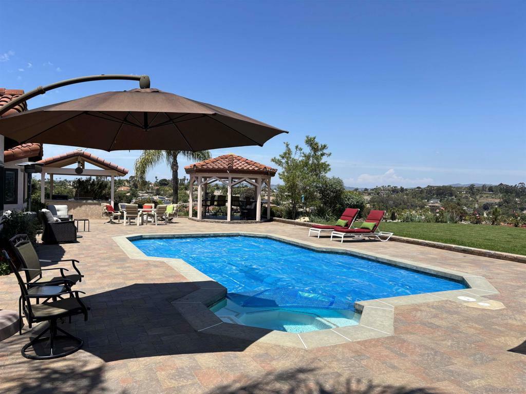 1373 Stoneridge Circle  Escondido CA 92029 photo
