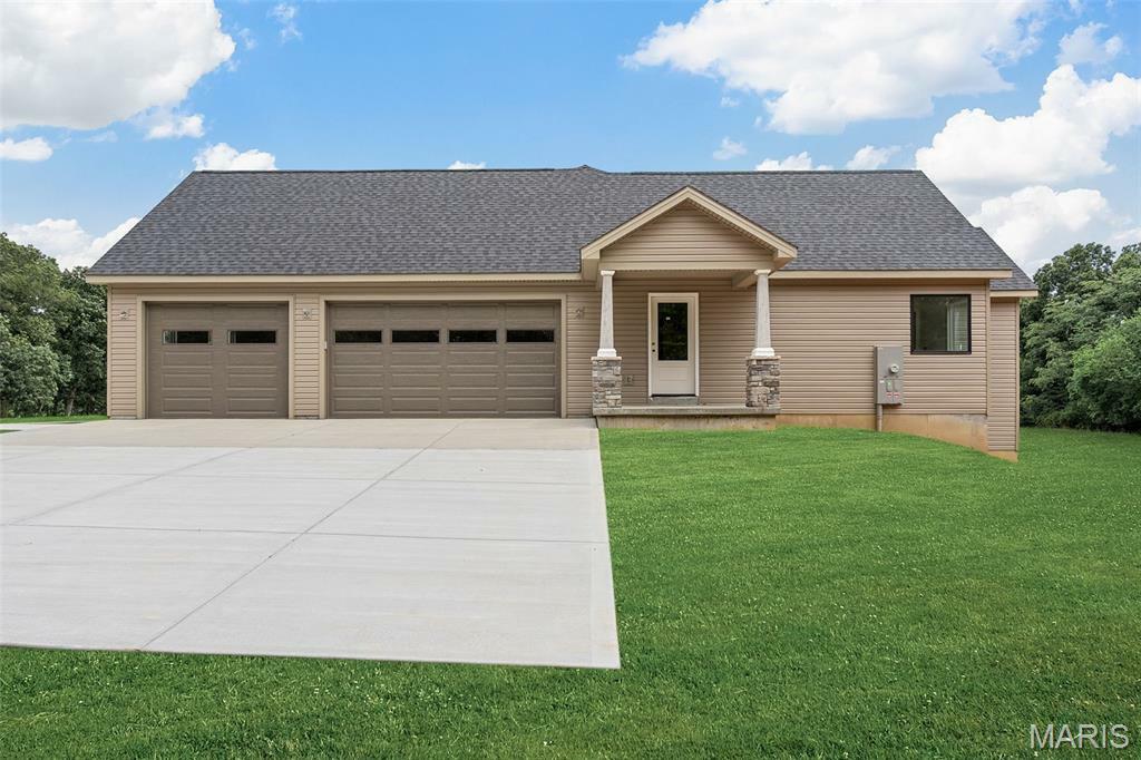Property Photo: 11306 Windsor Place MO 63390