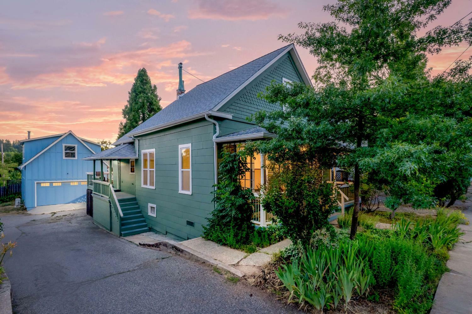 Property Photo: 148 Conaway Avenue CA 95945