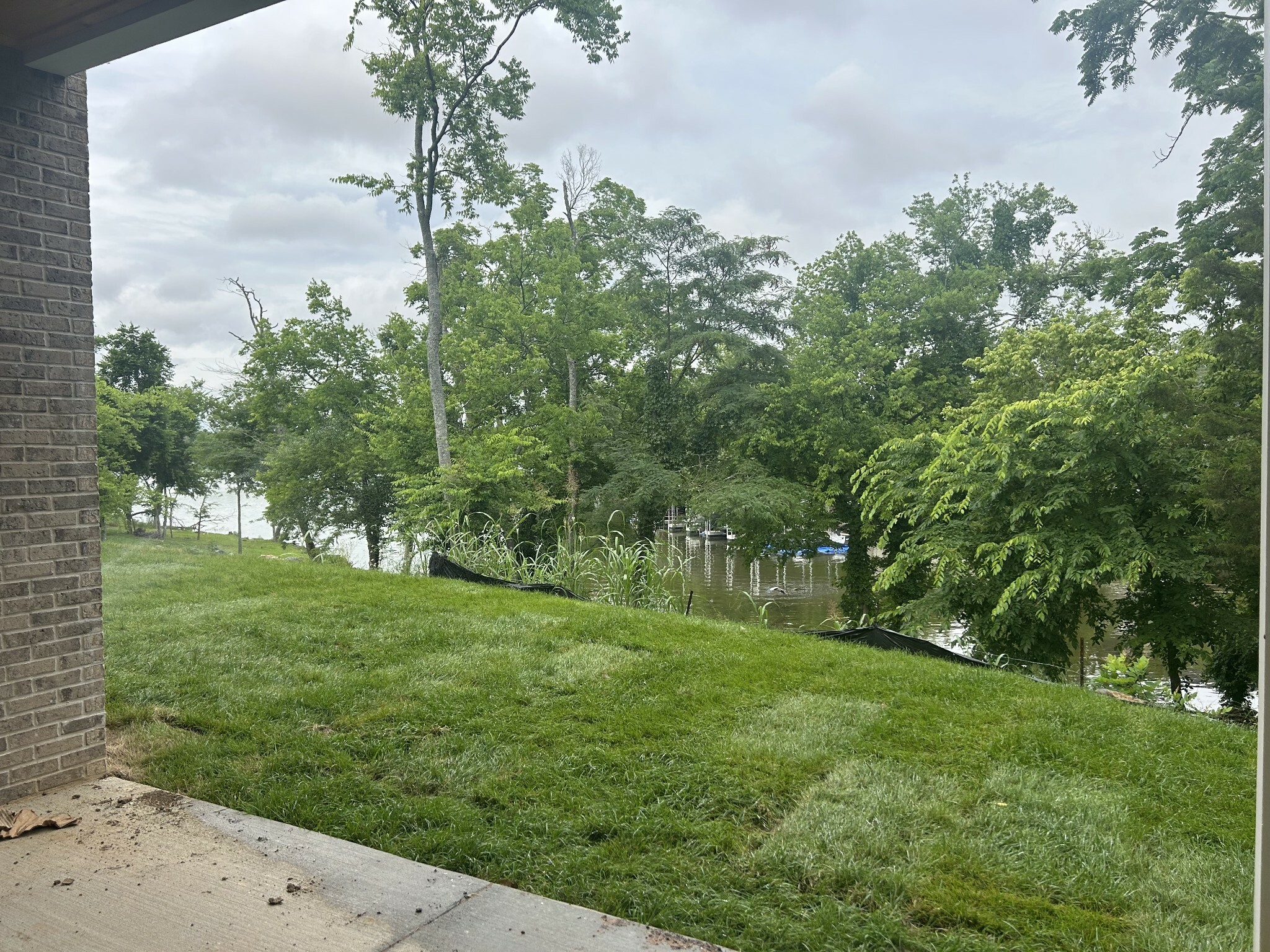 Property Photo: 1370 Reynard Dr TN 37066