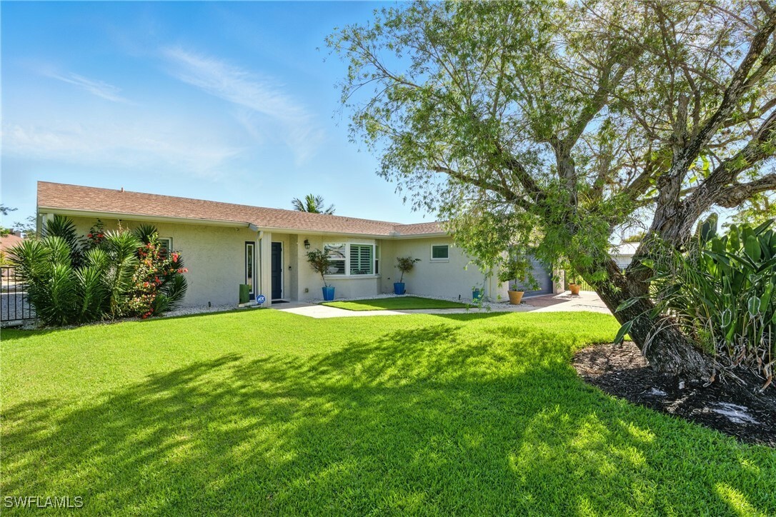 Property Photo: 211 6th Street FL 34134