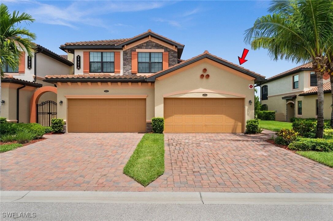 Property Photo: 17270 Cherrywood Court 5904 FL 34135