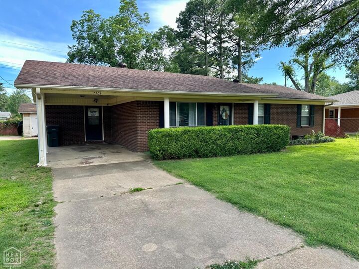Property Photo: 1101 Dealyn Street AR 72437