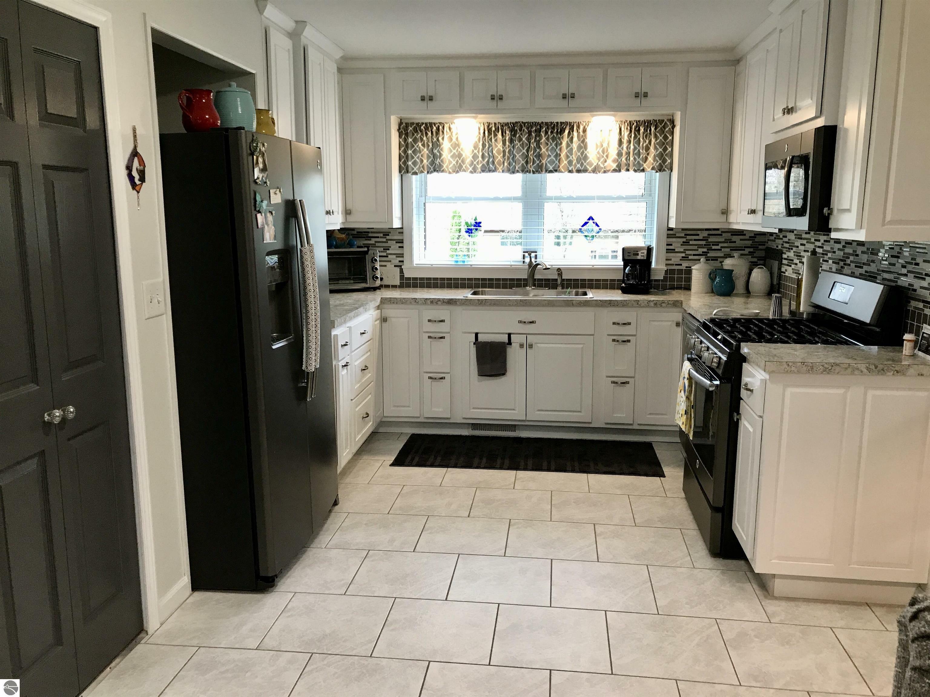 Property Photo: 10691 S Grant Avenue MI 48617