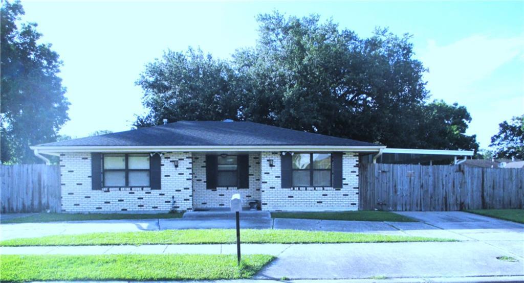 Property Photo: 2108 Colonial Boulevard LA 70092