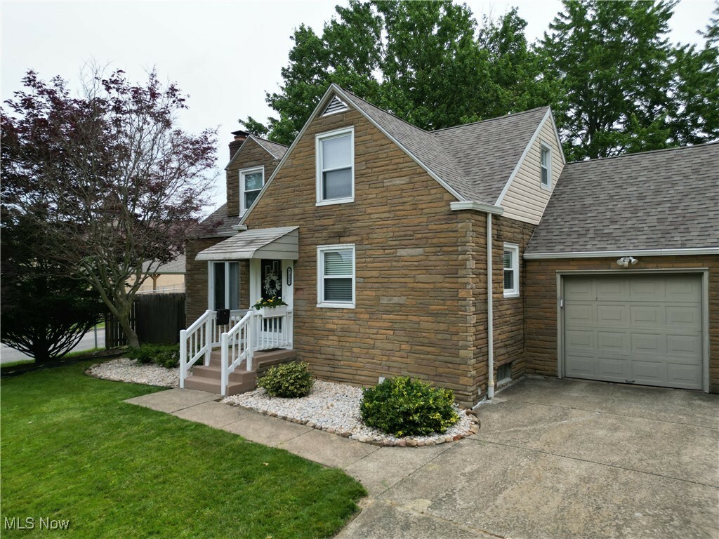 Property Photo:  7355 Westview Drive  OH 44512 