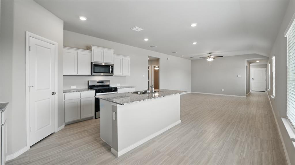 Property Photo: 127 Gerber Lane TX 76023