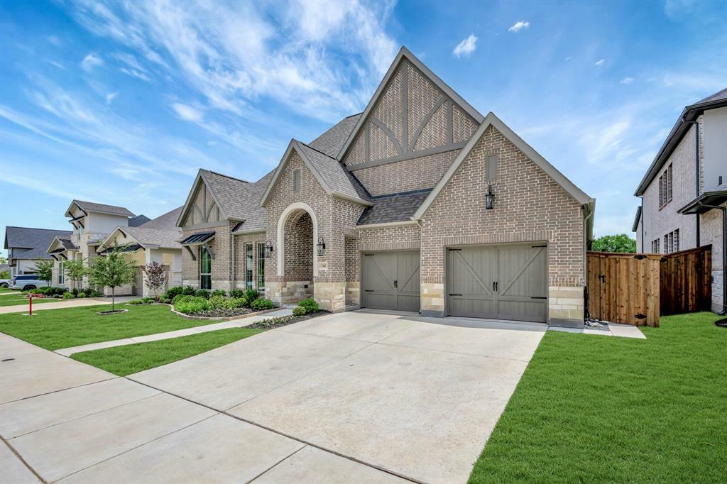 Property Photo: 13445 Meadow Cross Drive TX 76008