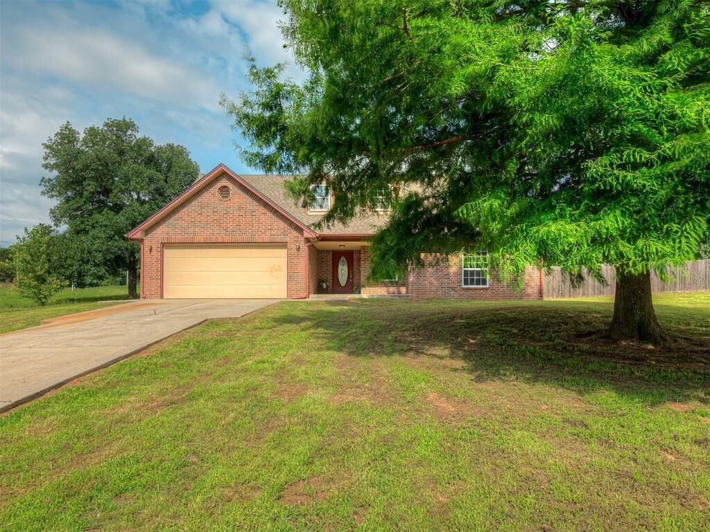 Property Photo: 9401 Djl Drive OK 73049