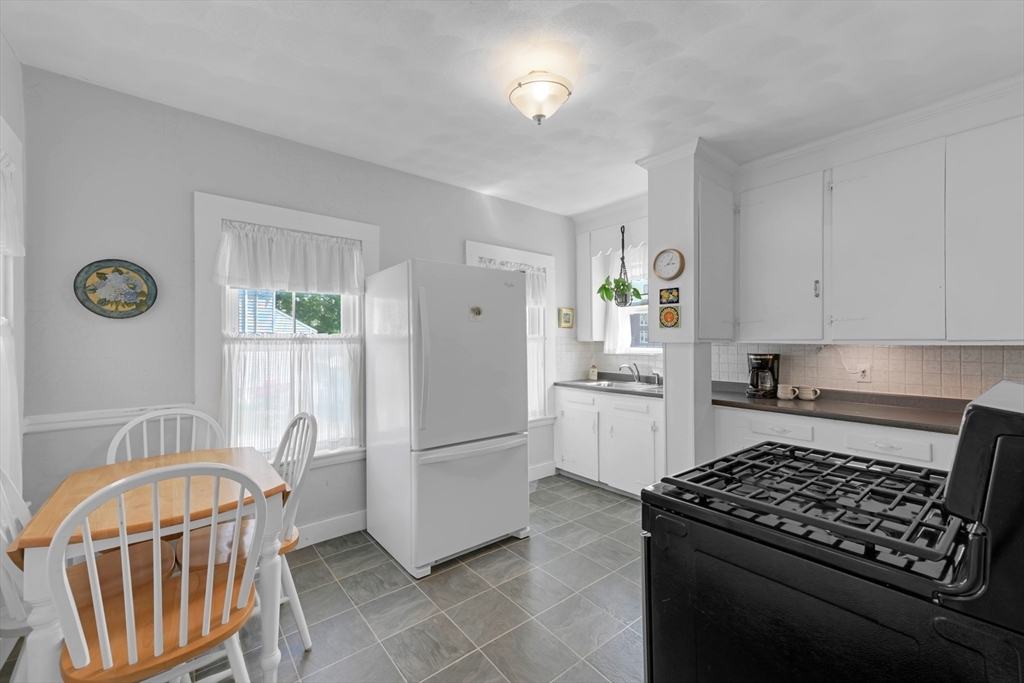 Property Photo: 246 Railroad Ave MA 02062