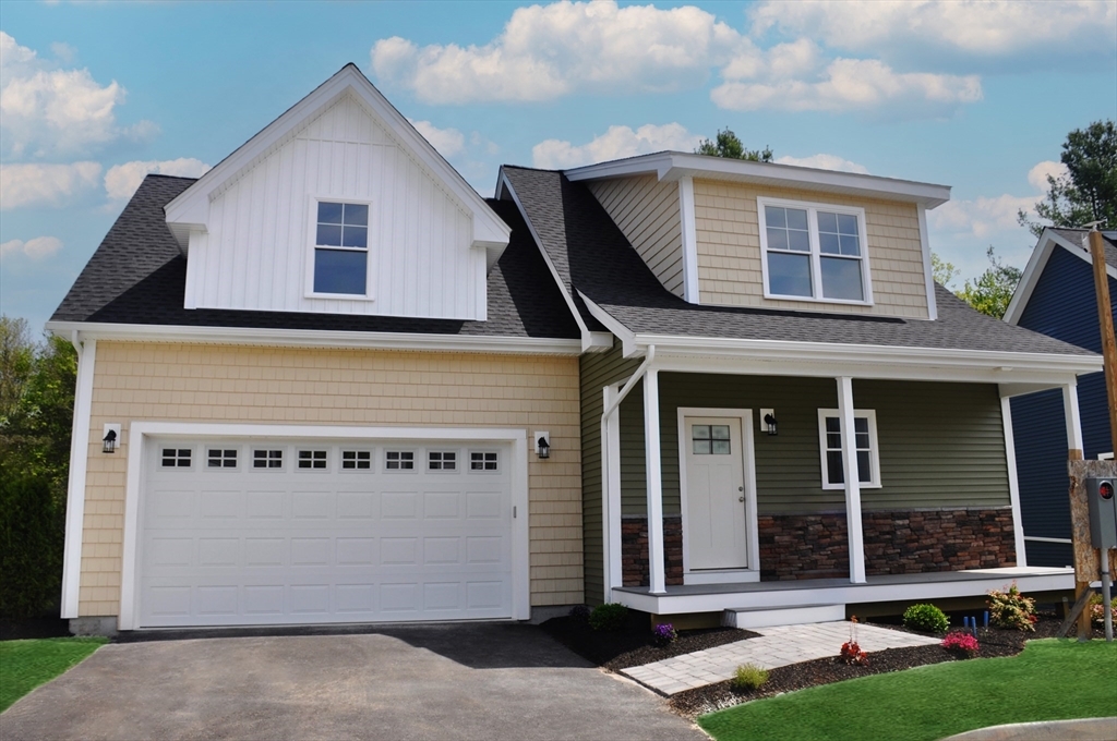 Property Photo:  19 Willow Pond Circle Unit 19  MA 02053 