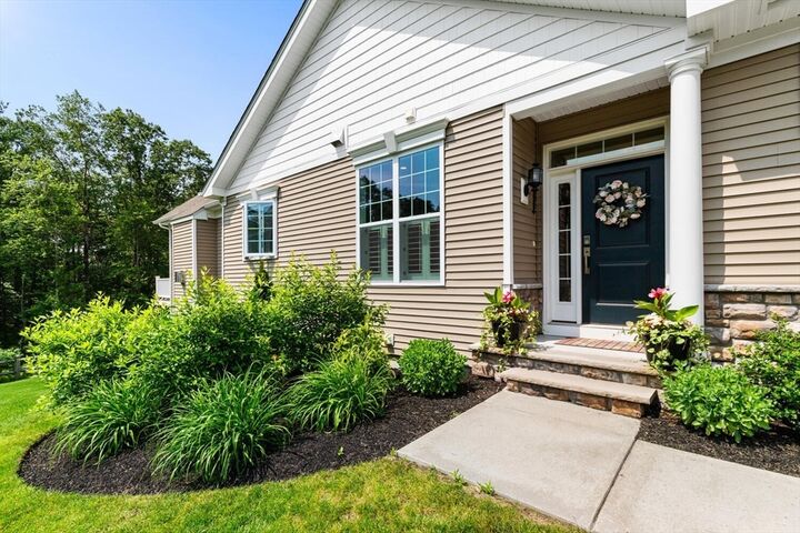 Property Photo: 109 Phoebe St 109 MA 01844