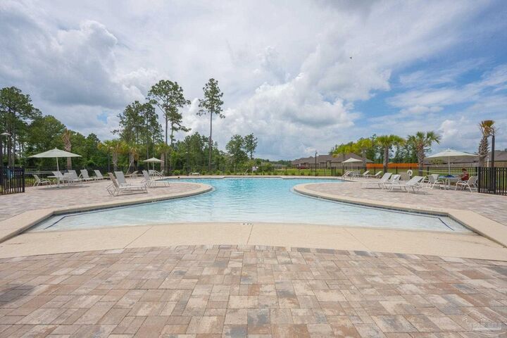 Property Photo: 3248 Mountain Laurel Tr FL 32533