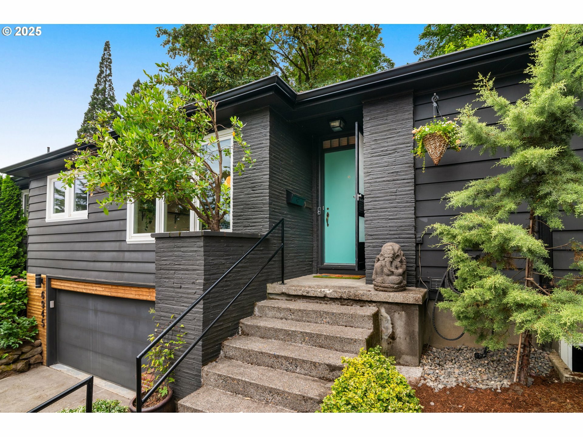 6945 SW 7th Ave  Portland OR 97219 photo