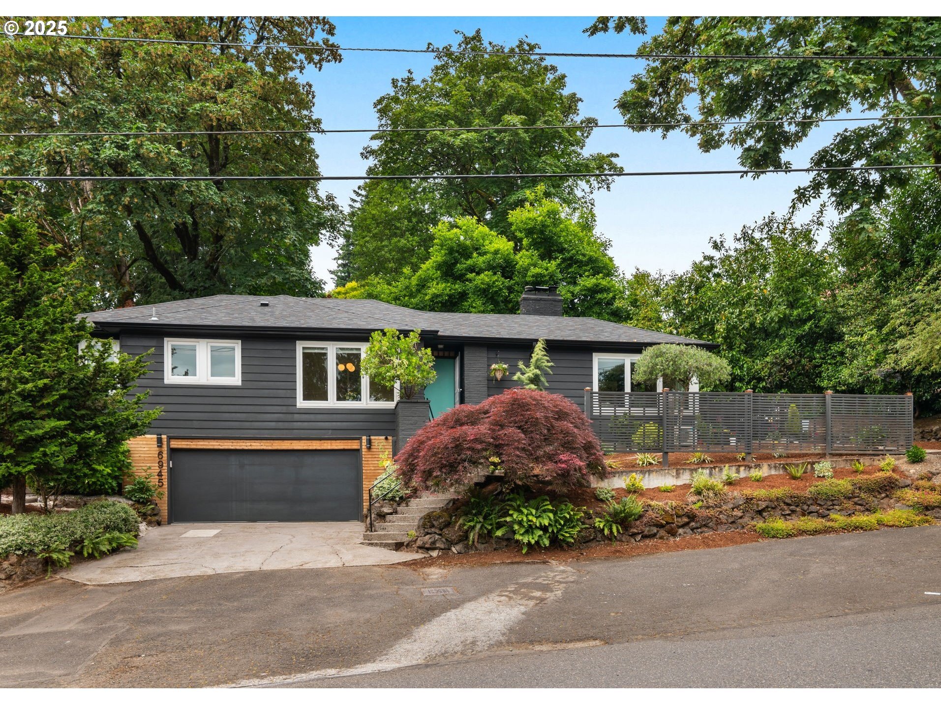 Property Photo: 6945 SW 7th Ave OR 97219