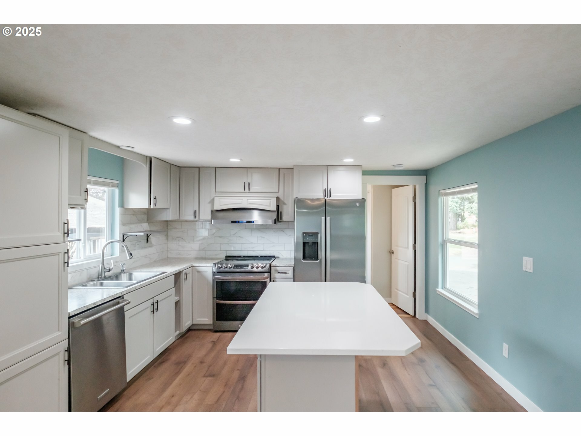 Property Photo: 9874 SE Golf Club Rd 9 OR 97383
