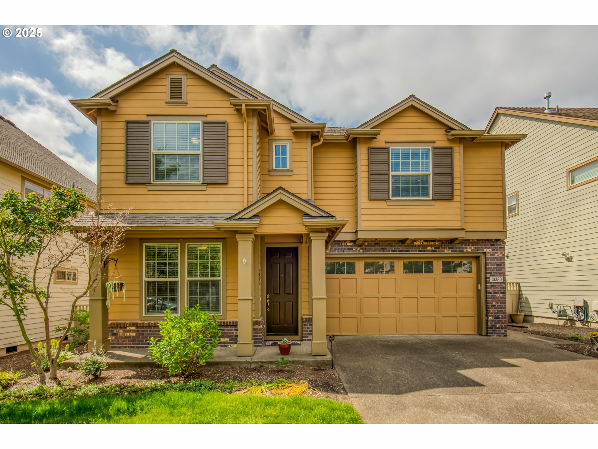 Property Photo: 10380 SW Madrid Loop OR 97070