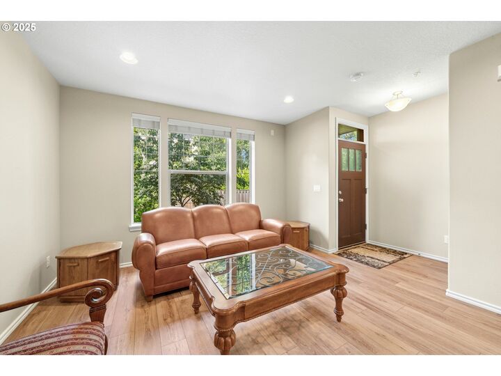 Property Photo: 15971 NW Hildago Ln OR 97229